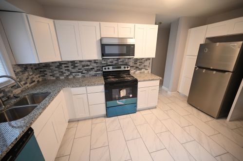 7925 Townsend St, Milwaukee WI  53222-3830 exterior