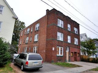 40 Dewey St, New Britain CT  06051-2033 exterior