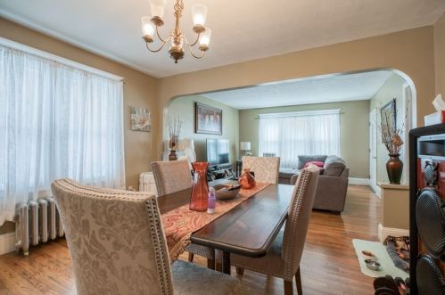 127 Mooreland St, Springfield MA  01104-1828 exterior