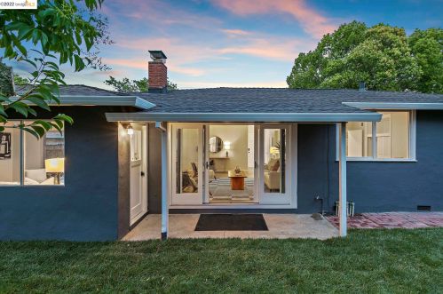 3213 Ida Dr, Concord CA  94519-2136 exterior