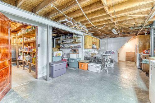 42 Larry Dr, Commack NY 11725-3326 exterior