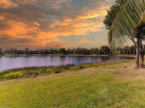 9275 Museo Cir, Naples, FL 34114-9514