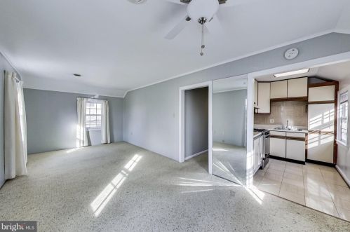 1101 Morningside Ln, Alexandria VA 22308-1042 exterior