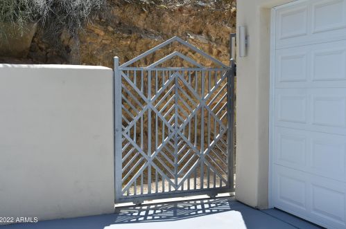 1825 Cinnabar Ave, Phoenix AZ  85020-1916 exterior