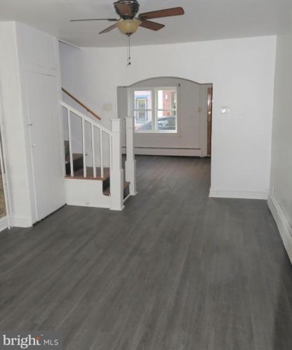 123 Levering St, Philadelphia PA 19127-1403 exterior