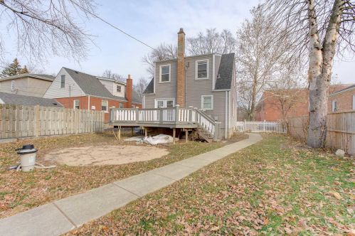 10742 Whipple St, Chicago IL 60655-2008 exterior