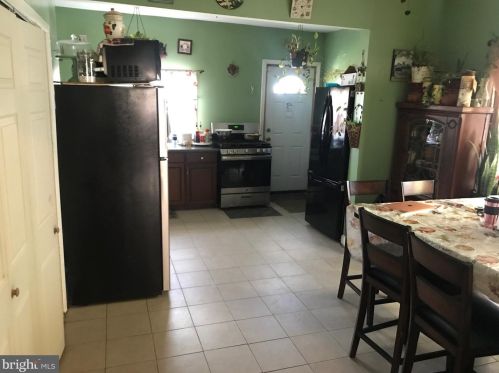 860 Quinton Ave, Trenton NJ 08629-2403 exterior