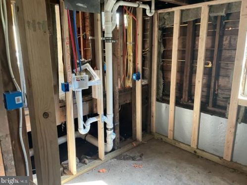 9 Shelton Ave, Trenton NJ  08618-1818 exterior