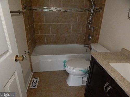 2558 Hillside Dr, Huntingtown MD 20639-9409 exterior