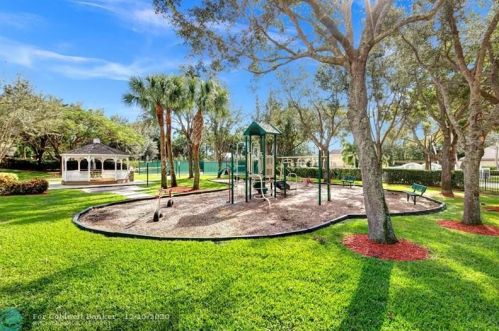 7648 New Holland Way, Boynton Beach FL 33437-6342 exterior