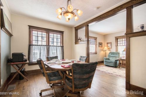 211 Liberty St, Belding MI 48809-1733 exterior