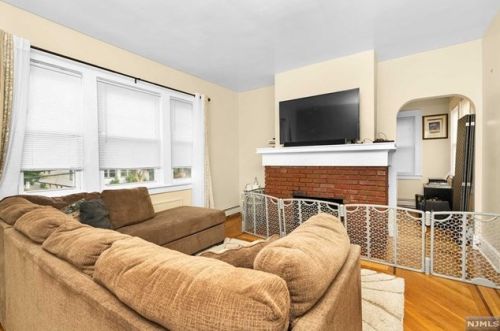 76 Manchester Pl, Newark NJ  07104-1703 exterior