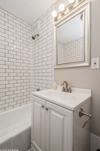 1700 56th St, Chicago IL  60637-1970 exterior