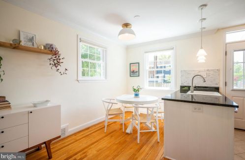 21 Clifford Ave, Alexandria VA  22305-2702 exterior