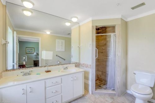 517 100 Ave, Naples FL 34108-2235 exterior