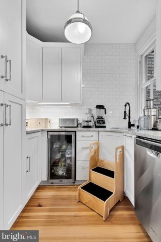 404 6 St, Washington DC 20003-2703 exterior