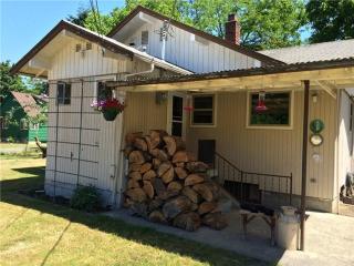 11802 40th Pl, Seattle, WA 98168-2553