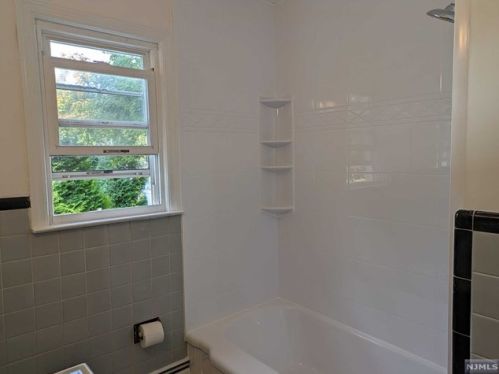 94 Knickerbocker Rd, Demarest NJ  07627-1431 exterior