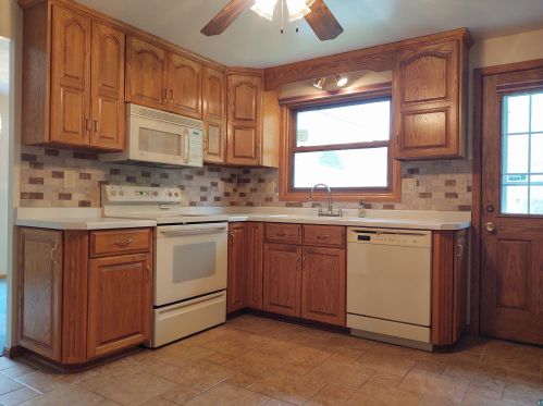 4211 Dodge St, Duluth MN 55804-1448 exterior