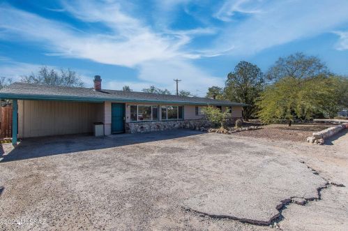 4602 Seneca St, Tucson AZ  85712-3272 exterior