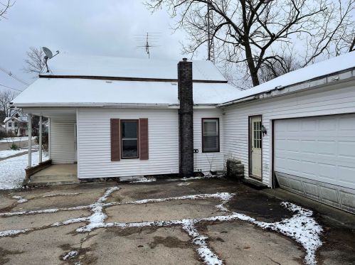 407 Spruce St, Dowagiac, MI 49047-1054