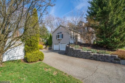 267 Chrystal St, Dover NJ 07801-5405 exterior