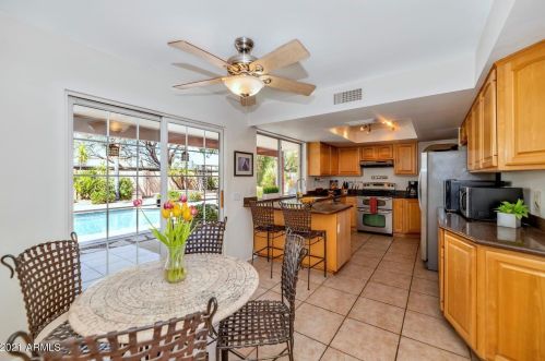 9218 33 Way, Phoenix AZ 85028-4907 exterior