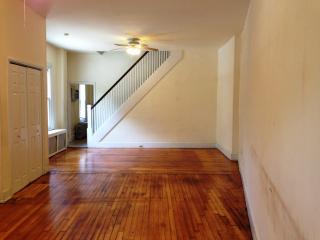 100 Seville St, Philadelphia PA  19127-1812 exterior