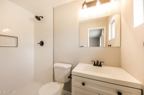 1328 Christy Dr, Phoenix AZ  85020-1106 exterior