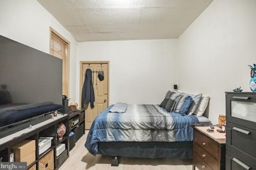 46 21 St, Camden NJ 08105-3707 exterior