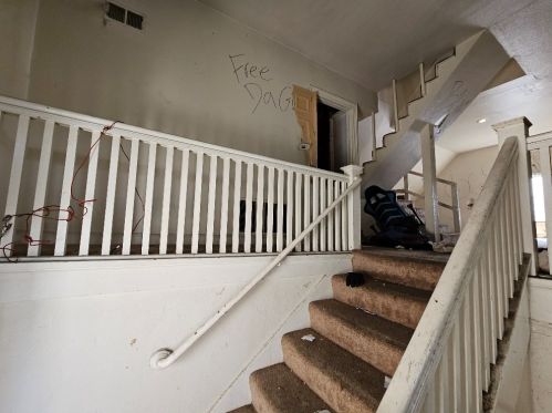 608 30, Milwaukee WI 53215-1214 exterior