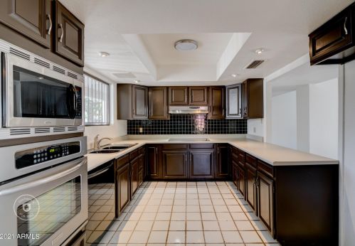 15862 47th Pl, Phoenix, AZ 85032-4212