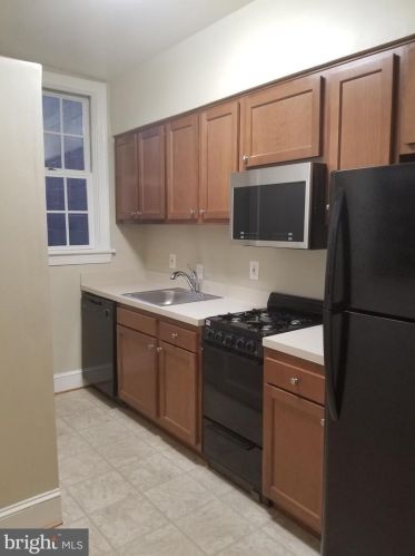 940 24th St, Washington DC  20037-2201 exterior