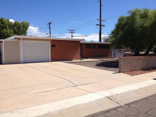 2802 Cloverland Ave, Tucson AZ  85712-1306 exterior