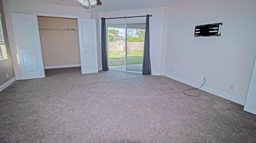 673 Haas Ave, Fort Pierce FL  34953-6418 exterior