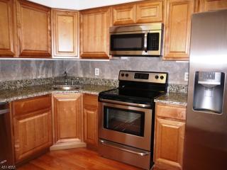 100 Jamestown Rd, Basking Ridge NJ  07920-3047 exterior