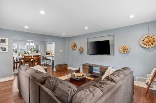 7113 43rd St, Milwaukee WI  53209-2220 exterior