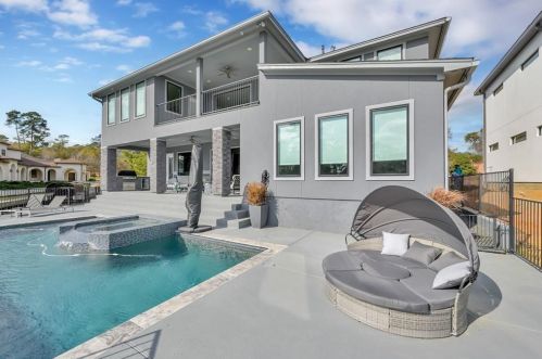 194 Bentwater Bay Dr, Montgomery TX 77356-4651 exterior