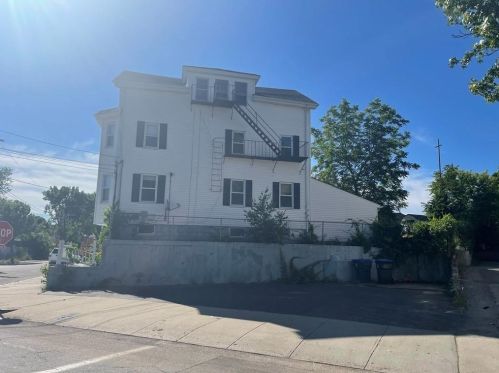 75 Prudence Ave, Providence RI  02909-5436 exterior