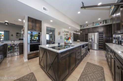 540 Camino Del Codorniz, Tucson AZ 85748-7110 exterior