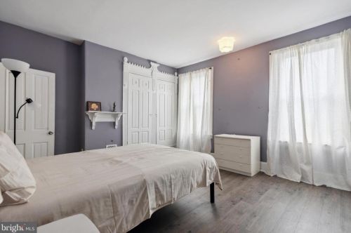 330 41 St, Philadelphia PA 19104-4012 exterior