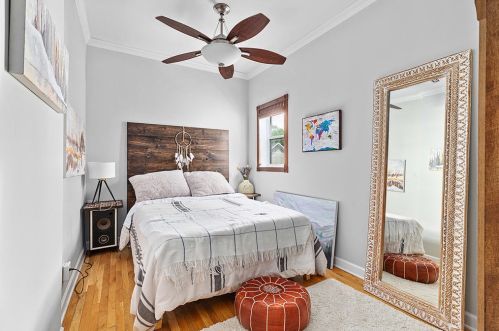 3046 Leavitt St, Chicago IL 60618-8114 exterior