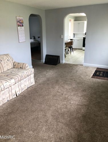 3111 Macarthur Rd, Meskegon MI  49442-1538 exterior