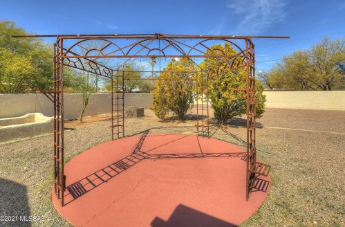 2711 Linden St, Tucson AZ 85719-3631 exterior