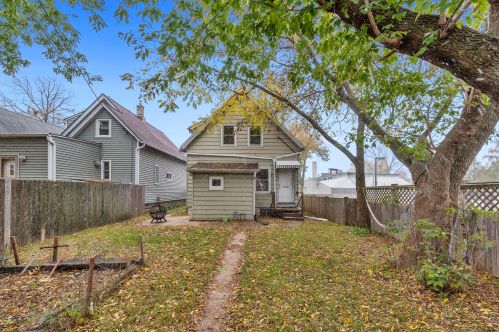 3240 Dousman St, Milwaukee WI  53212-2248 exterior