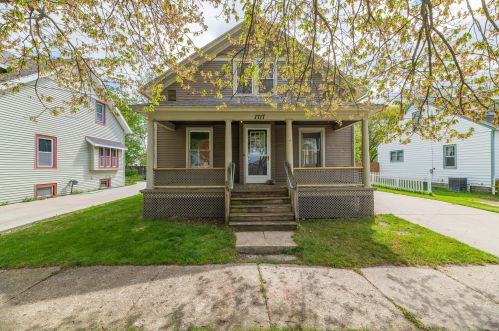 1717 Park St, Kalamazoo, MI 49001-2725