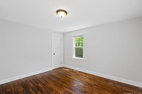 20 Bch St, North Haven CT 06473-3320 exterior