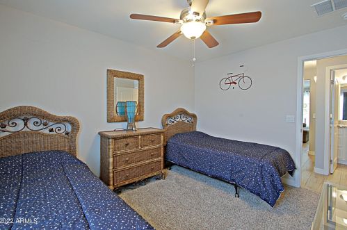 6426 38 Dr, Phoenix AZ 85029-2007 exterior