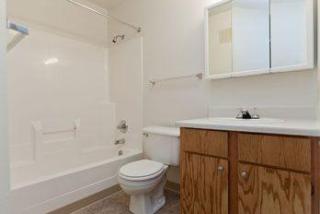 427 Ashton Pl, Cedar Rapids IA  52402-8371 exterior