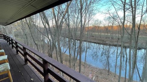 26 Ridge St, Windsor CT  06095-2444 exterior